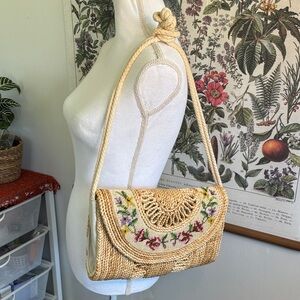 Vintage Beige Straw Shoulder Bag with Multicolor Floral Embroidery